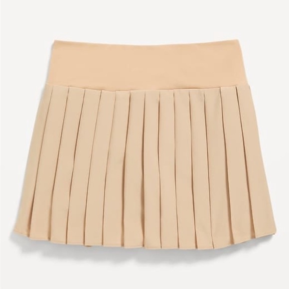 Old Navy High-Waisted Pleated
Performance Skort - Picture 6 of 14